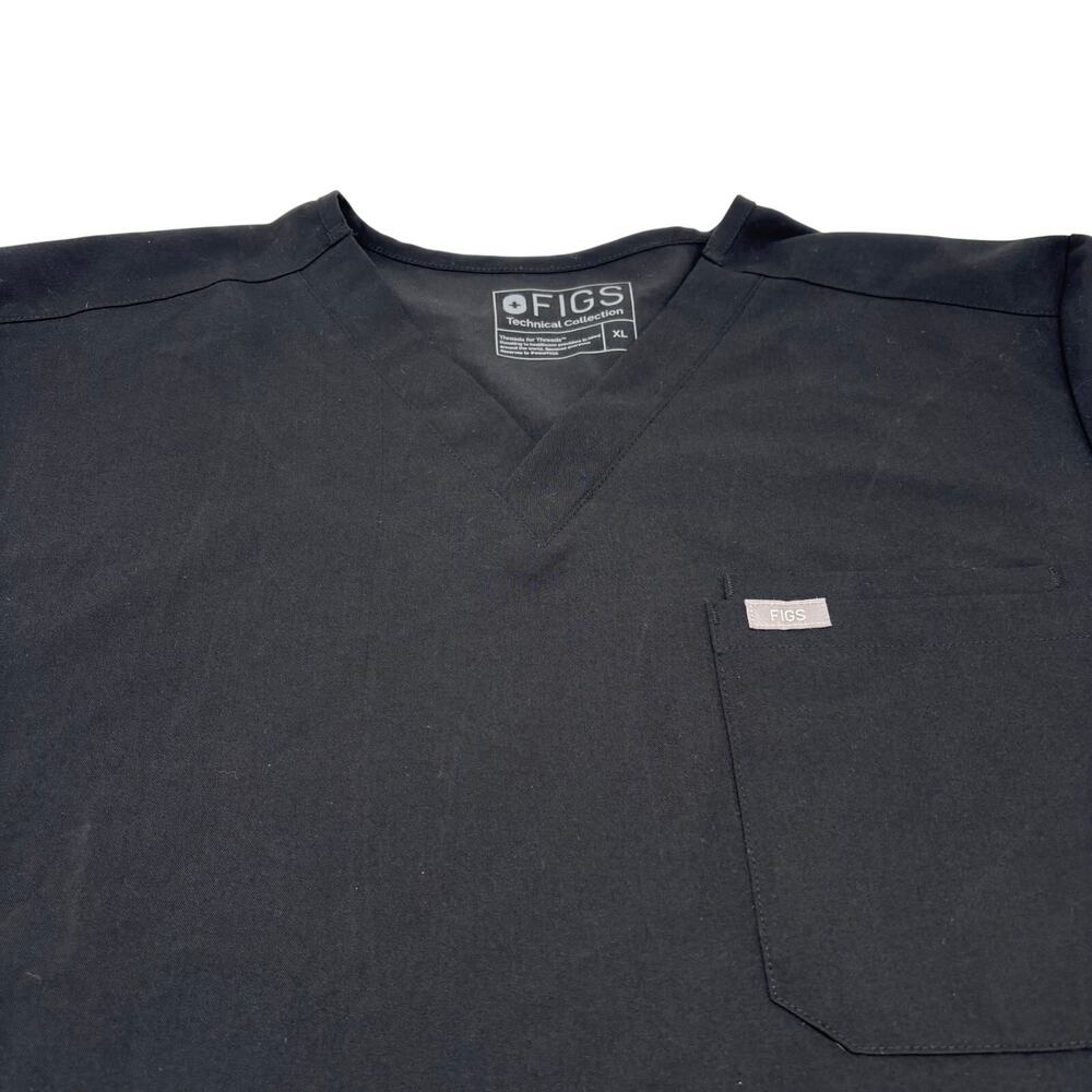 Figs Men's Black V-Neck Scrub Top with Chest Pocket and Logo Tab